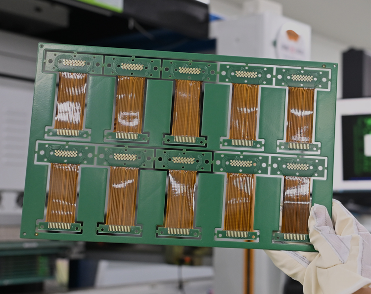 国产色XX群视频射精